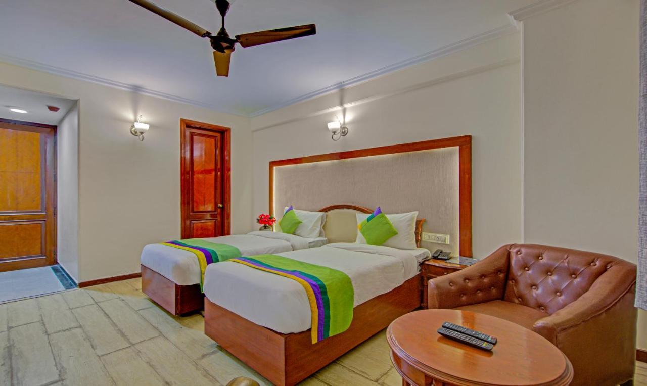 Treebo Corporate Park Hotell New Delhi Exteriör bild