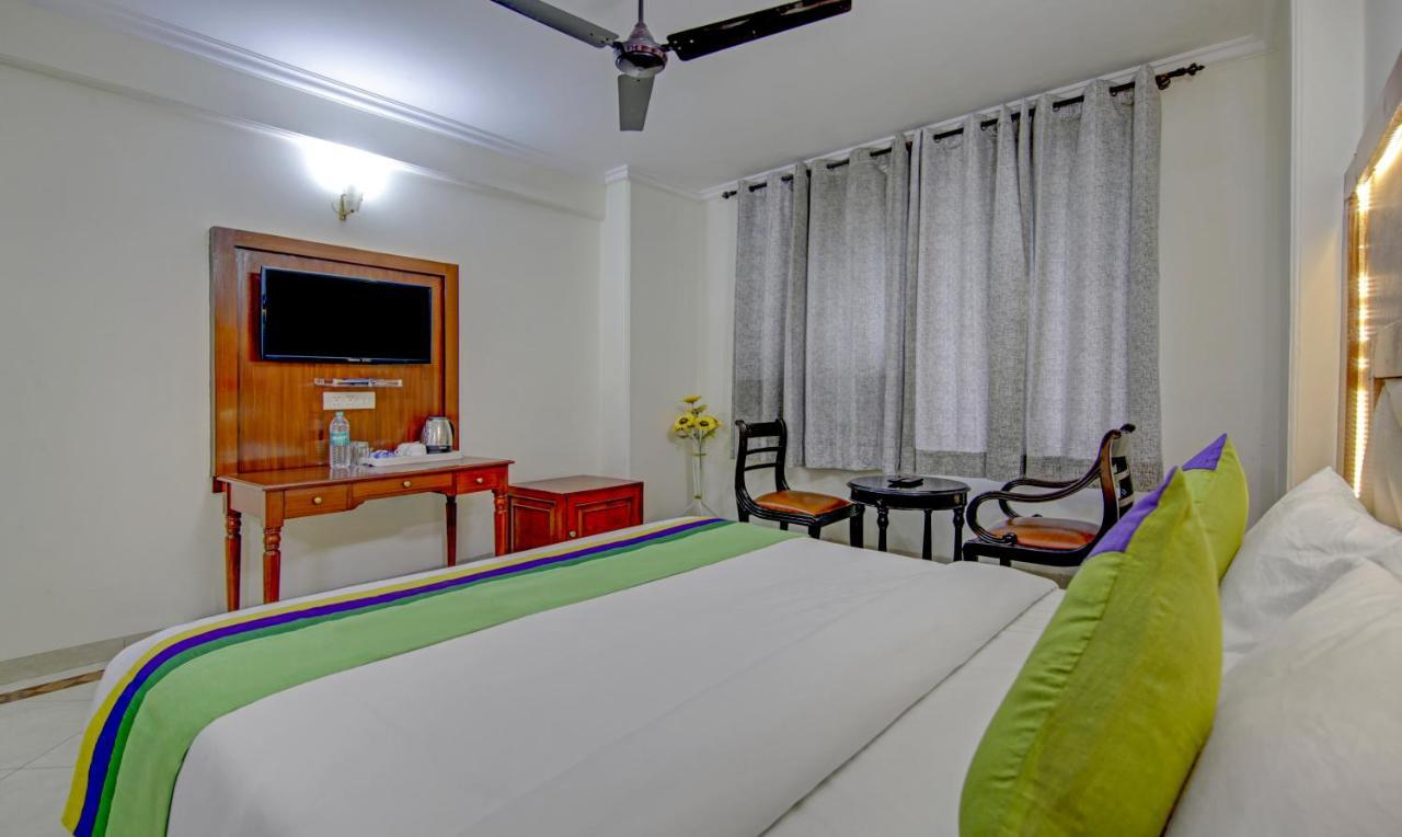 Treebo Corporate Park Hotell New Delhi Exteriör bild