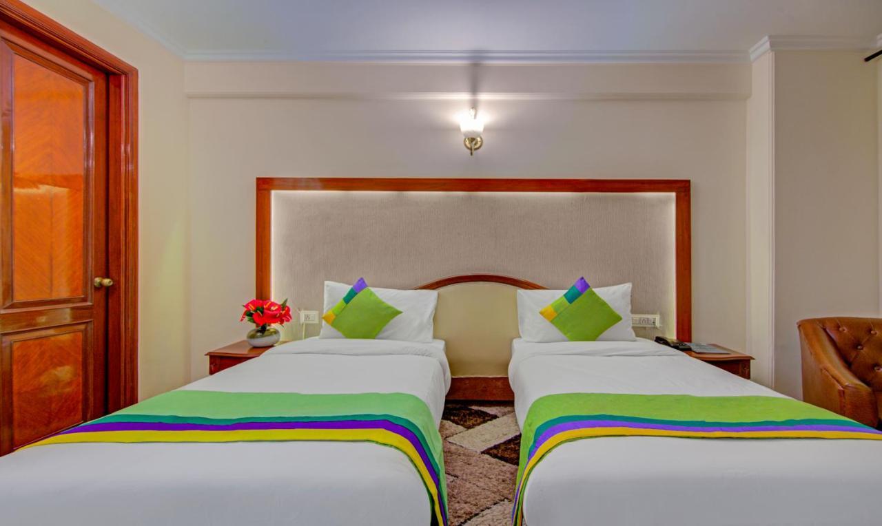 Treebo Corporate Park Hotell New Delhi Exteriör bild
