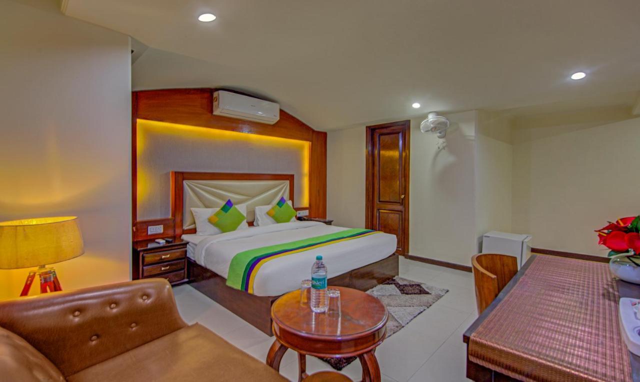 Treebo Corporate Park Hotell New Delhi Exteriör bild