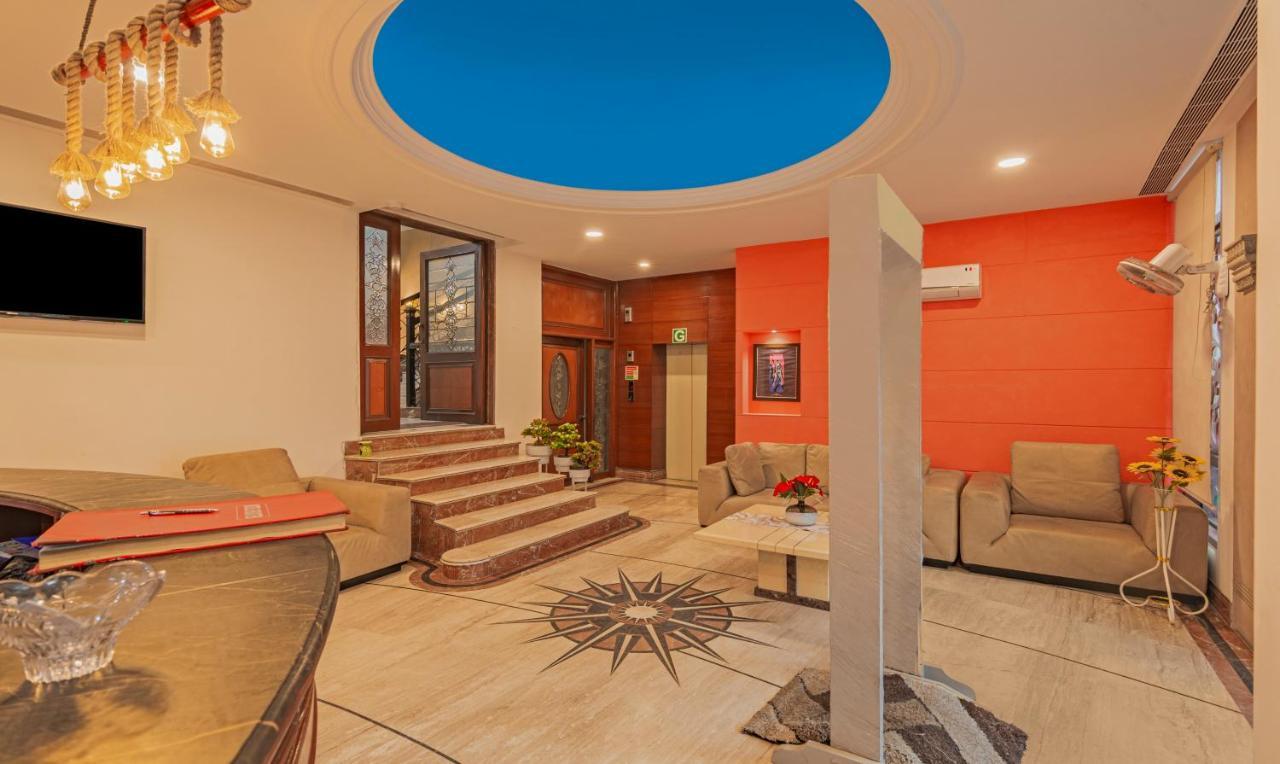Treebo Corporate Park Hotell New Delhi Exteriör bild