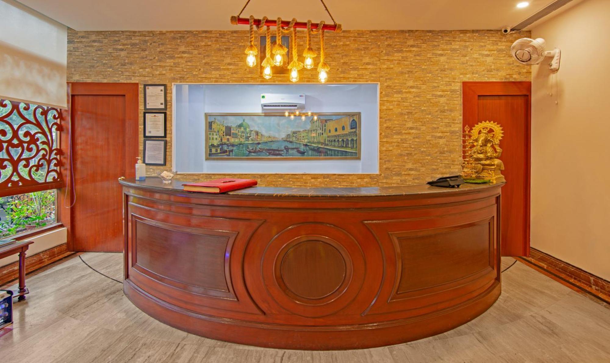 Treebo Corporate Park Hotell New Delhi Exteriör bild