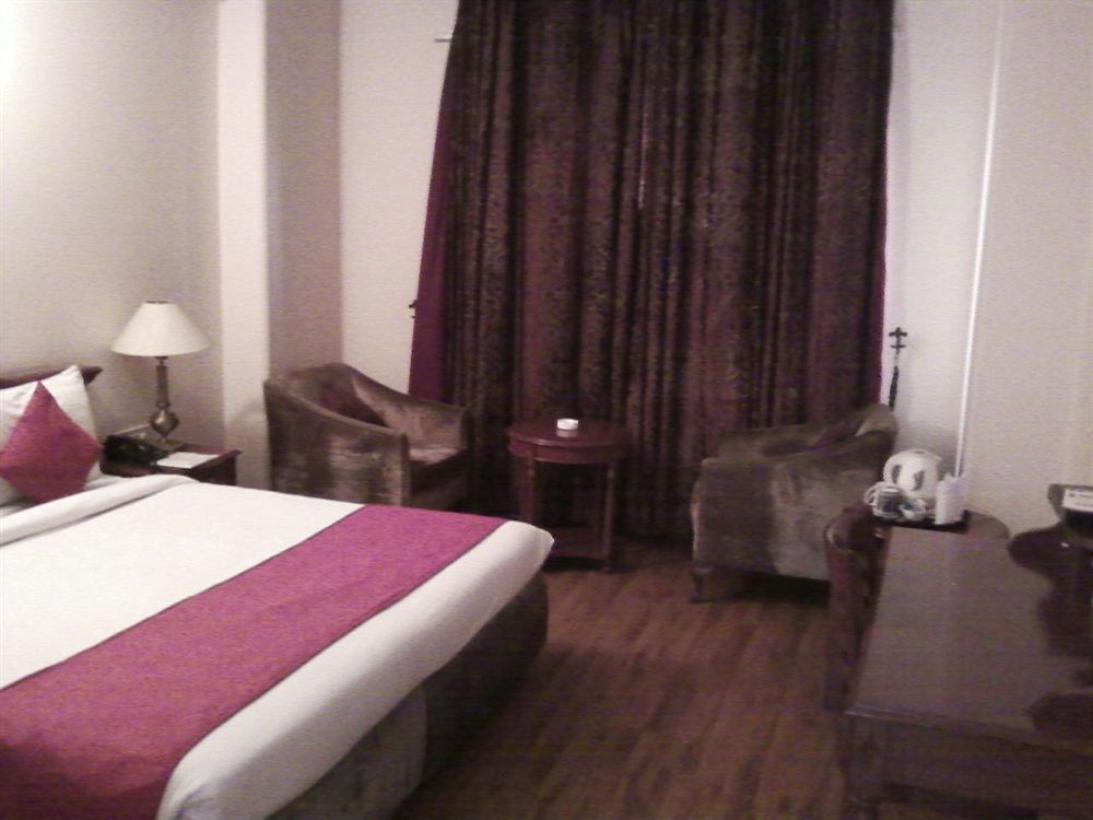 Treebo Corporate Park Hotell New Delhi Exteriör bild