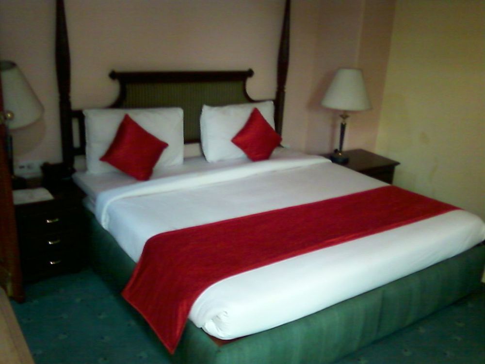 Treebo Corporate Park Hotell New Delhi Exteriör bild