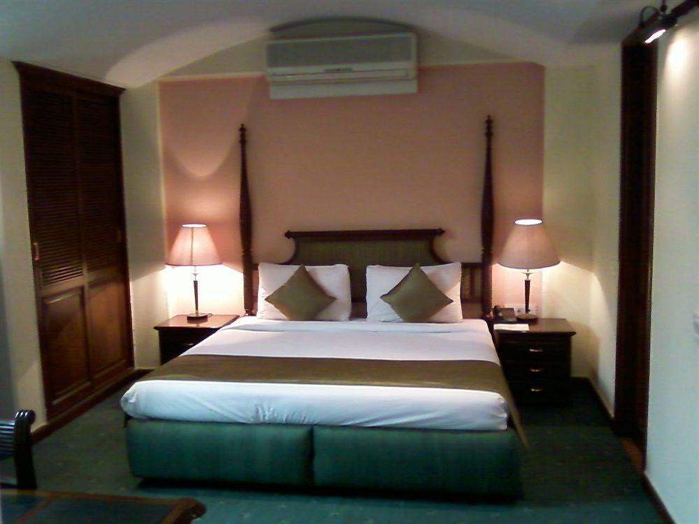 Treebo Corporate Park Hotell New Delhi Exteriör bild