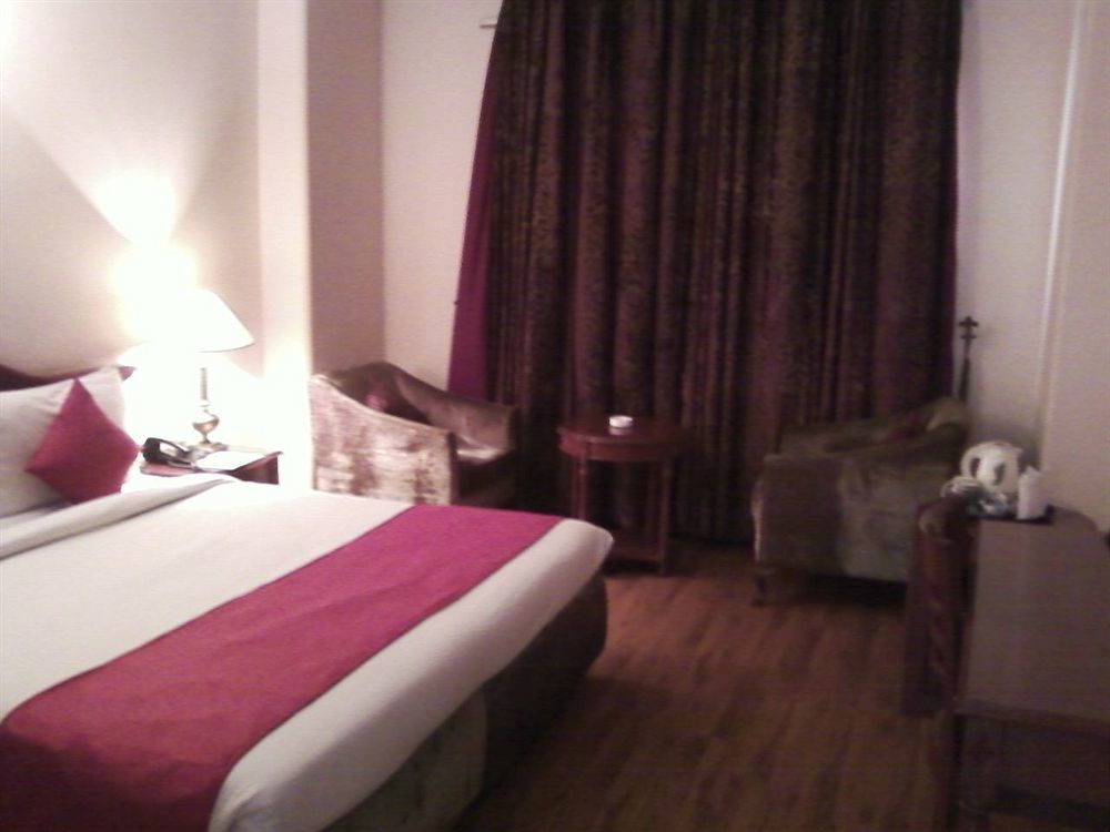Treebo Corporate Park Hotell New Delhi Exteriör bild