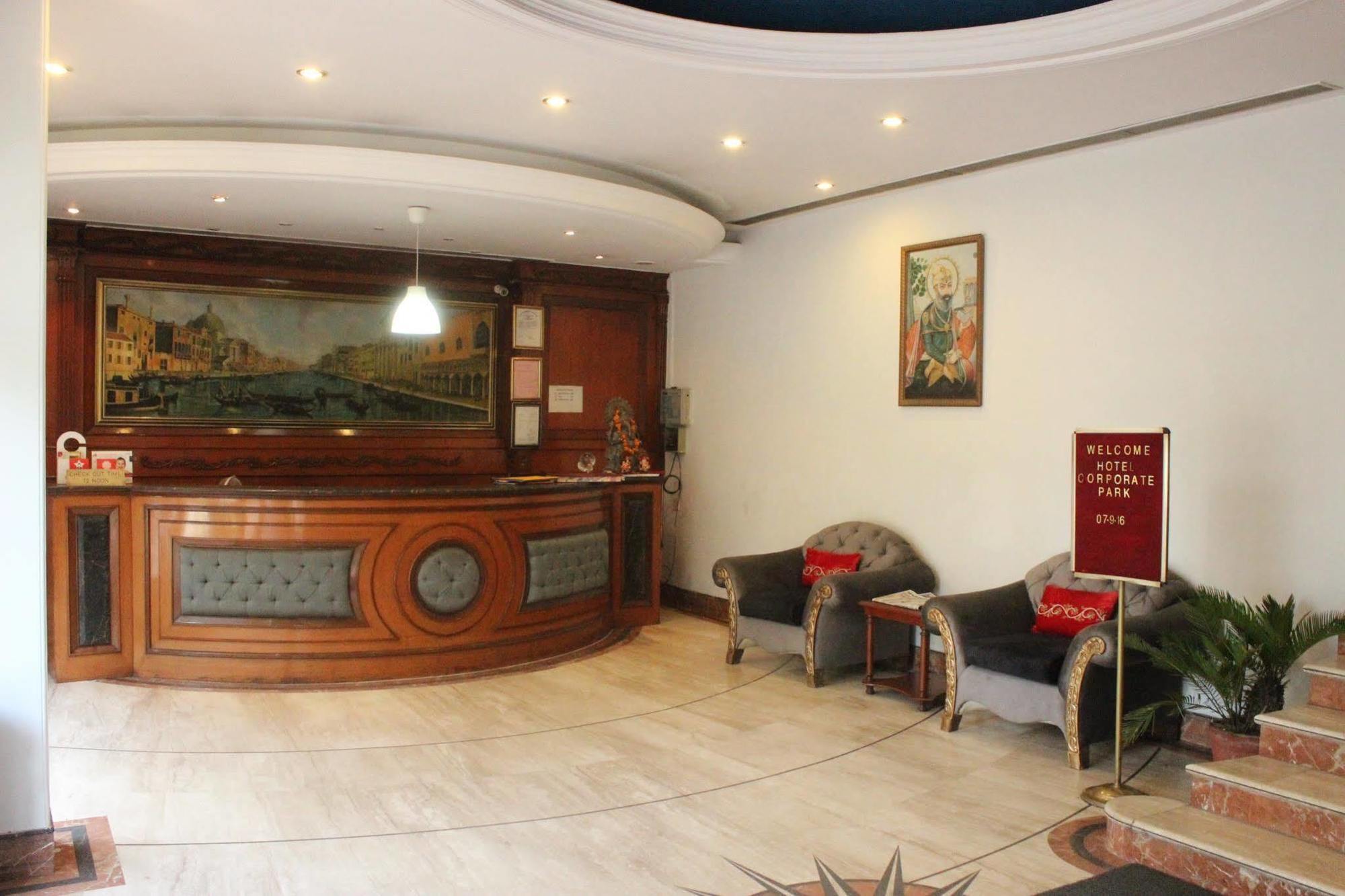 Treebo Corporate Park Hotell New Delhi Exteriör bild